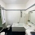 Guesthost - Comfortable Borgo Vittoria Daire Torino