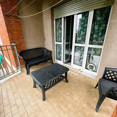 Guesthost - Comfortable Borgo Vittoria Appartement