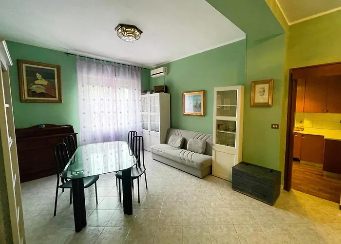 Guesthost - Comfortable Borgo Vittoria