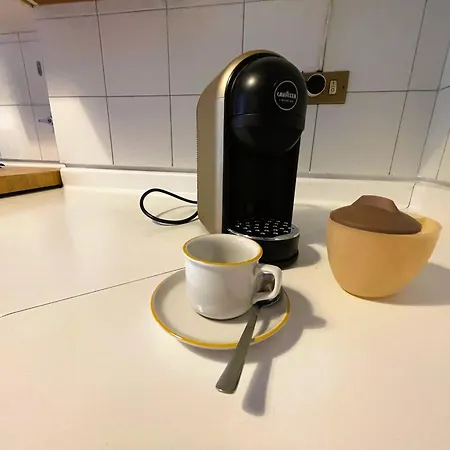 Guesthost - Comfortable Borgo Vittoria 토리노