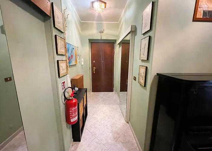 Guesthost - Comfortable Borgo Vittoria Apartment Turin