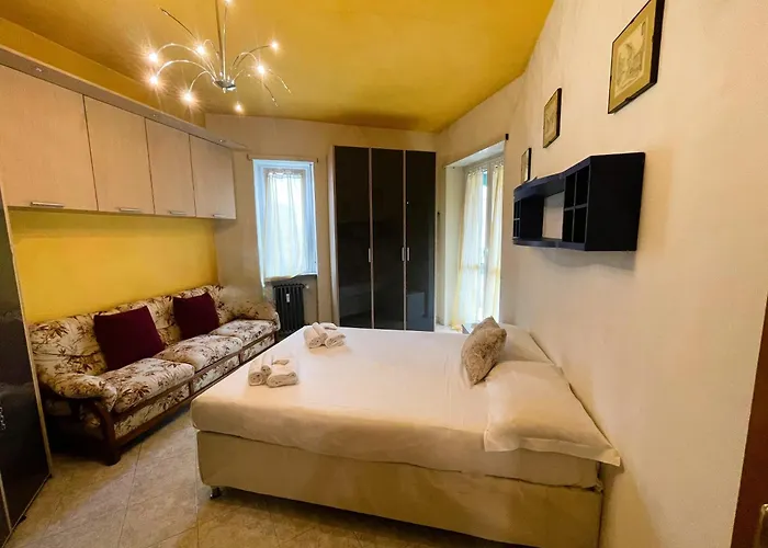 Guesthost - Comfortable Borgo Vittoria Apartment